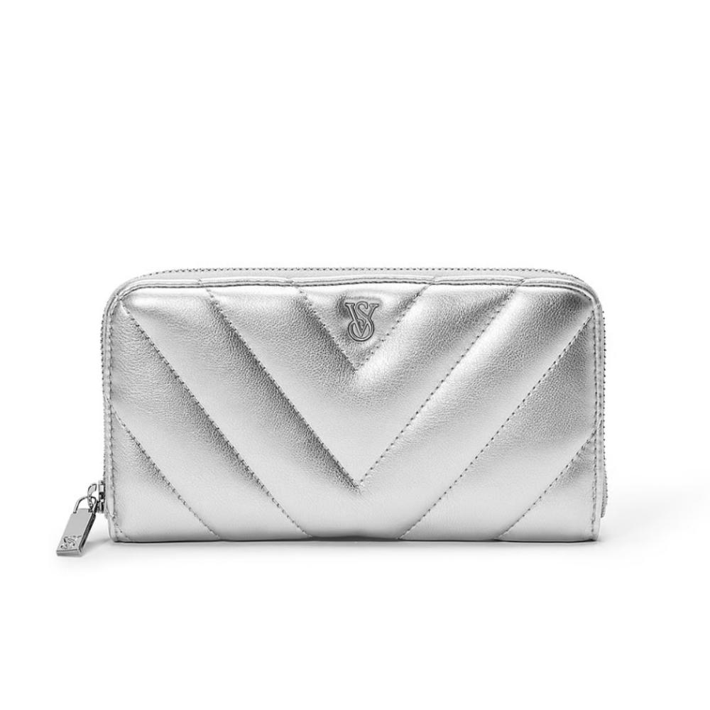 NWT Victoria's Secret Silver Quilted Women's Wallet